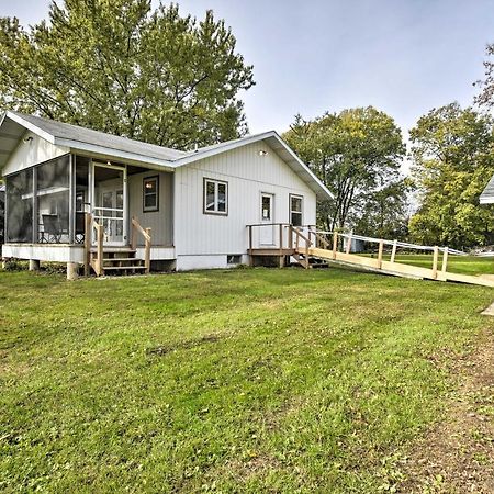 Charming Neenah House With Porch On Lake Winnebago! المظهر الخارجي الصورة